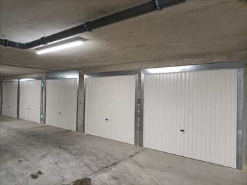 Portes de garage basculantes - Da Rosa Menuiserie - Nîmes